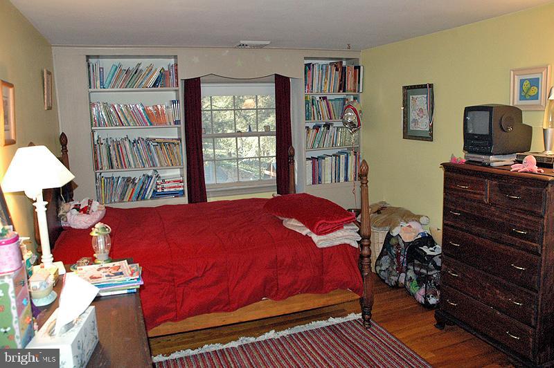 2103 Clover Hill Road Lancaster, PA 17603 - Photo 10 of 13 Gallery Image 10