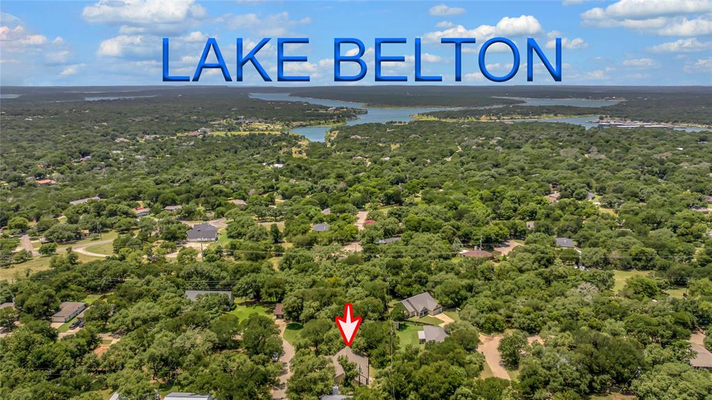 37 Bluebonnet Loop Morgan's Point Resort, TX 76513 - Photo 37 of 38 Expansive residential area featuring abundant mature trees and a distant body of water