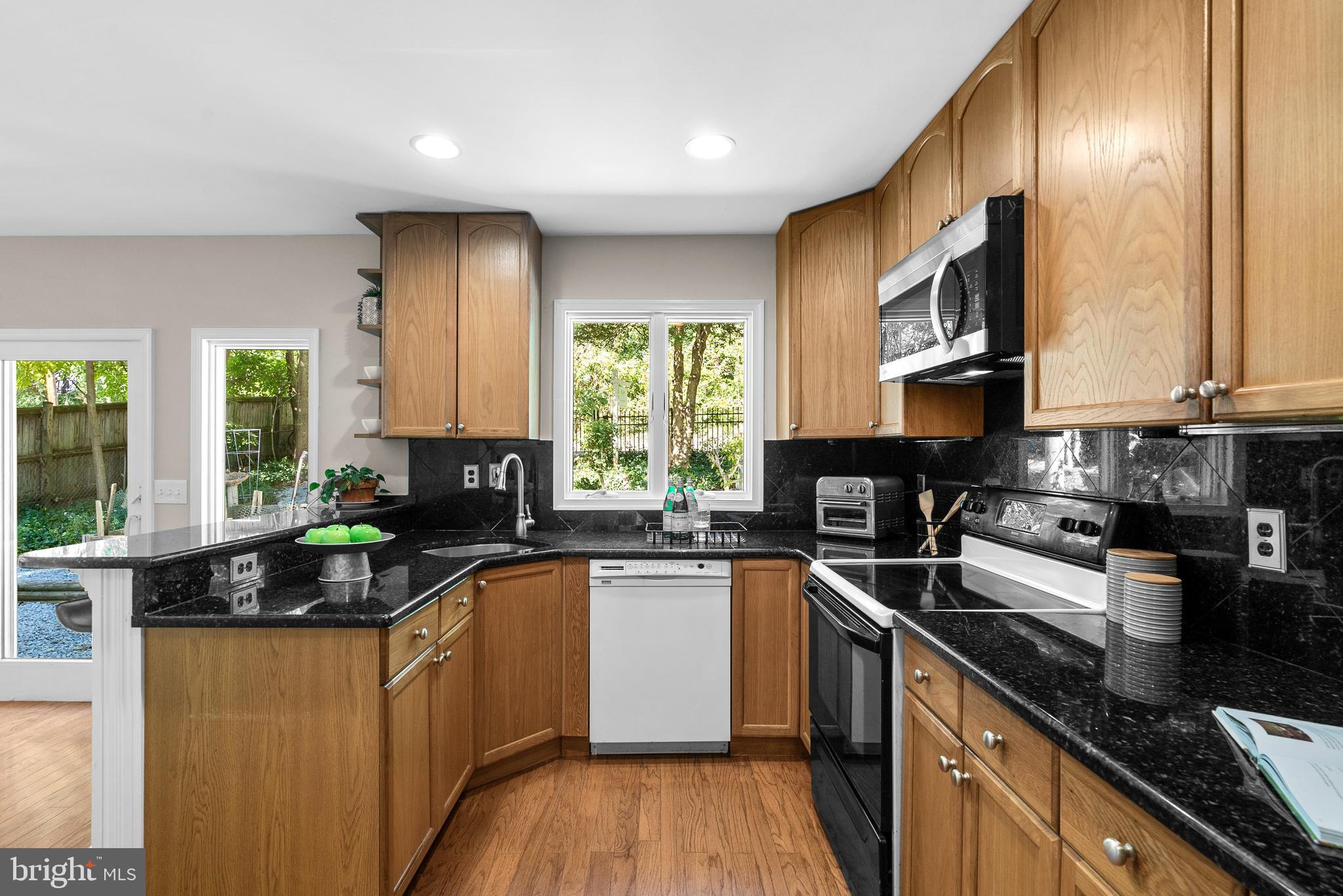 35 Ericsson Road Cabin John, MD 20818 - Photo 10 of 46 Kitchen