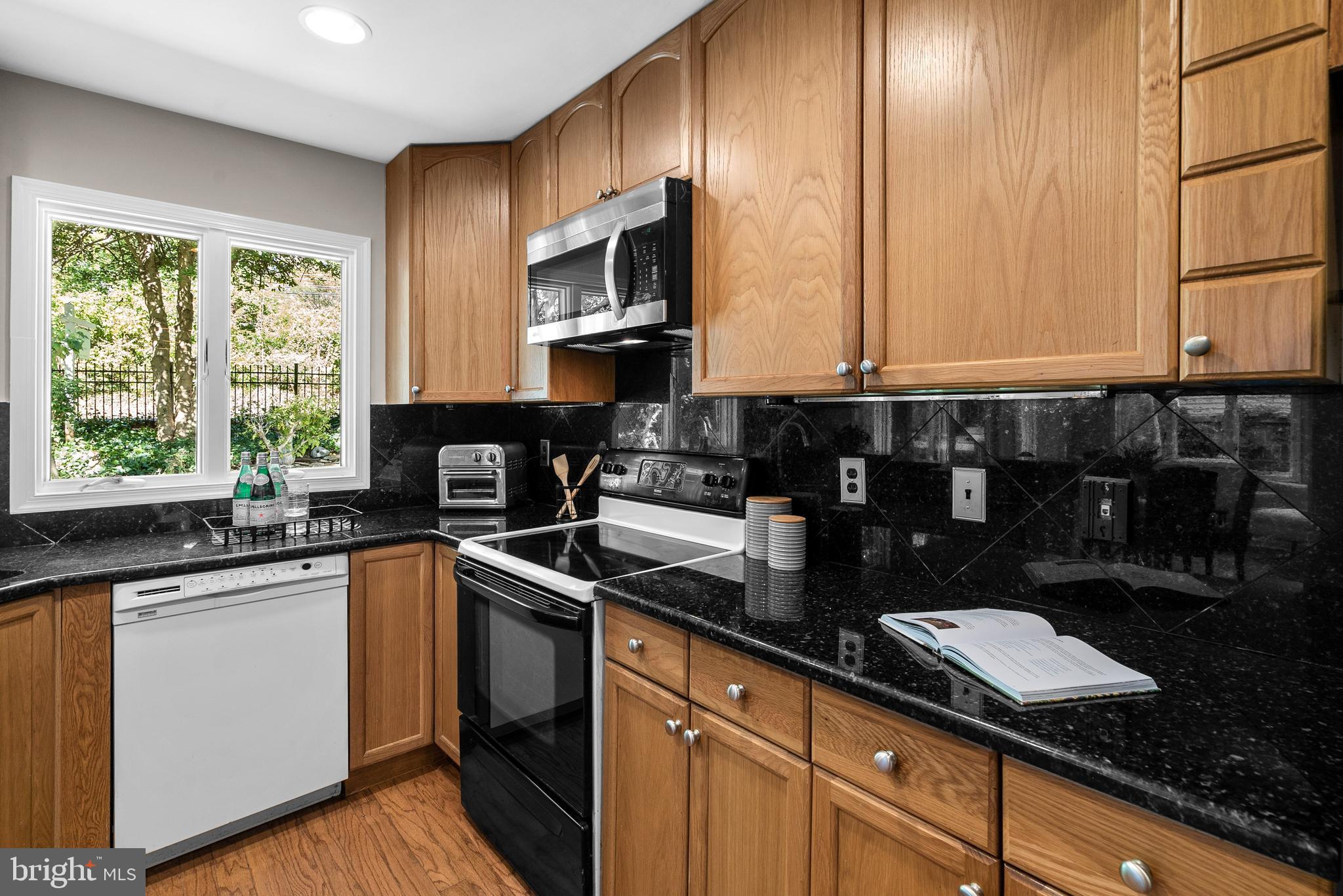35 Ericsson Road Cabin John, MD 20818 - Photo 11 of 46 Kitchen
