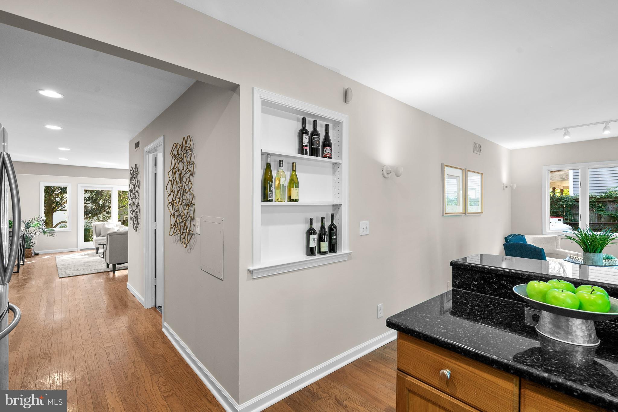 35 Ericsson Road Cabin John, MD 20818 - Photo 17 of 46 Hallway to Living Room & Bedrooms