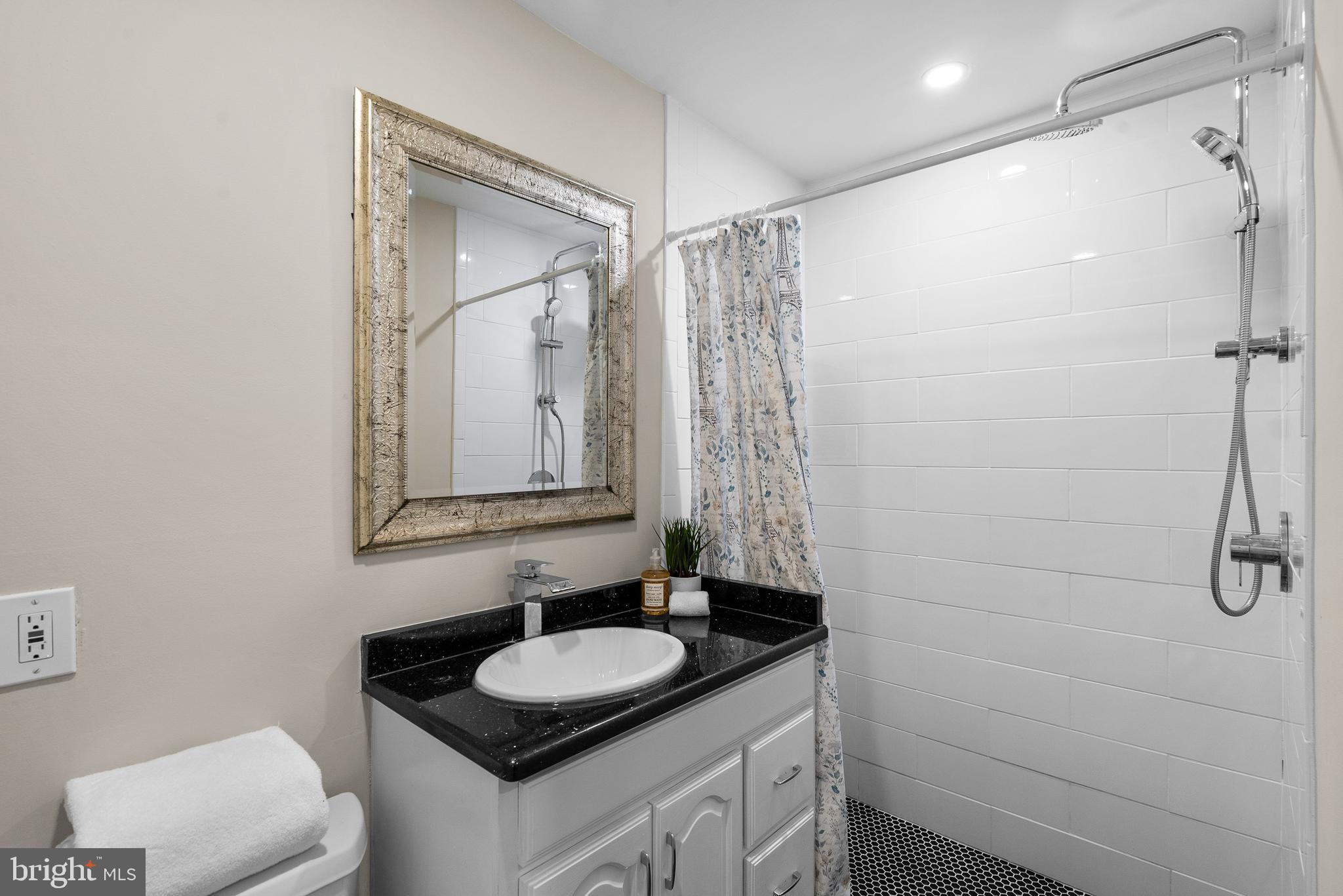 35 Ericsson Road Cabin John, MD 20818 - Photo 18 of 46 Bath #1