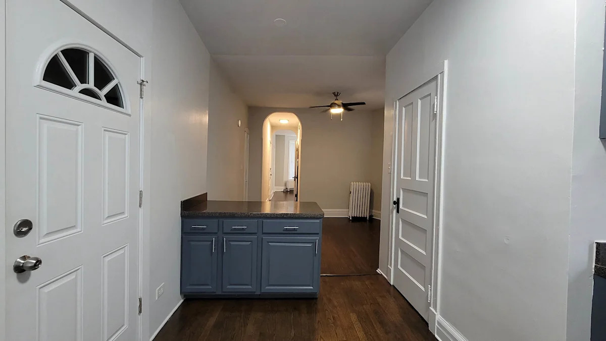 Undisclosed Address Chicago, IL 60613 - Photo 11 of 17