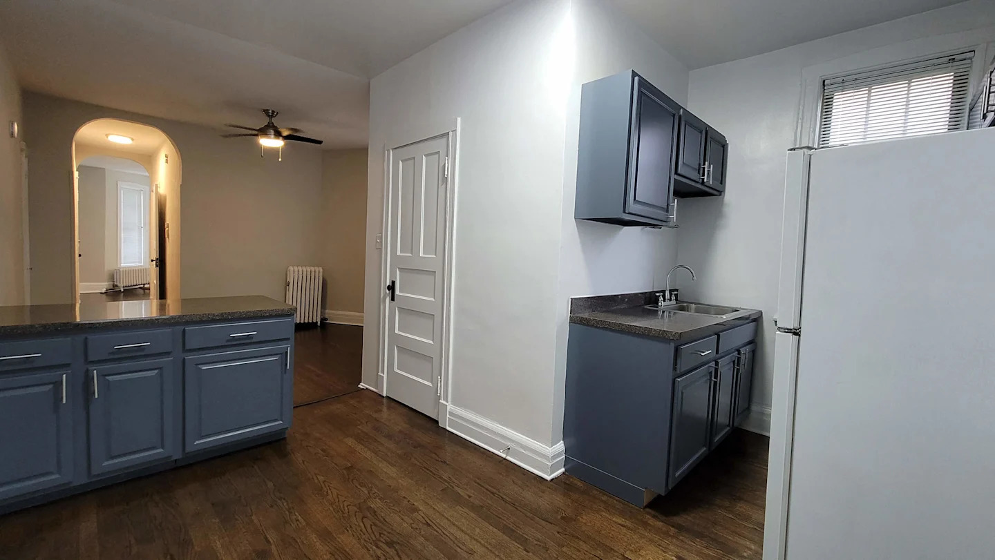 Undisclosed Address Chicago, IL 60613 - Photo 12 of 17