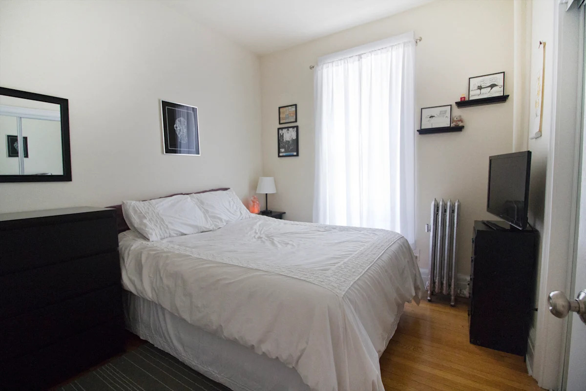 Undisclosed Address Chicago, IL 60613 - Photo 7 of 17