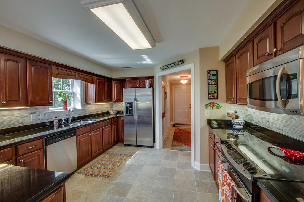 7100 Dale Ridge Road Lancaster, TN 38569 - Photo 7 of 29 Travertine tile is not only beautiful, but quite practical...