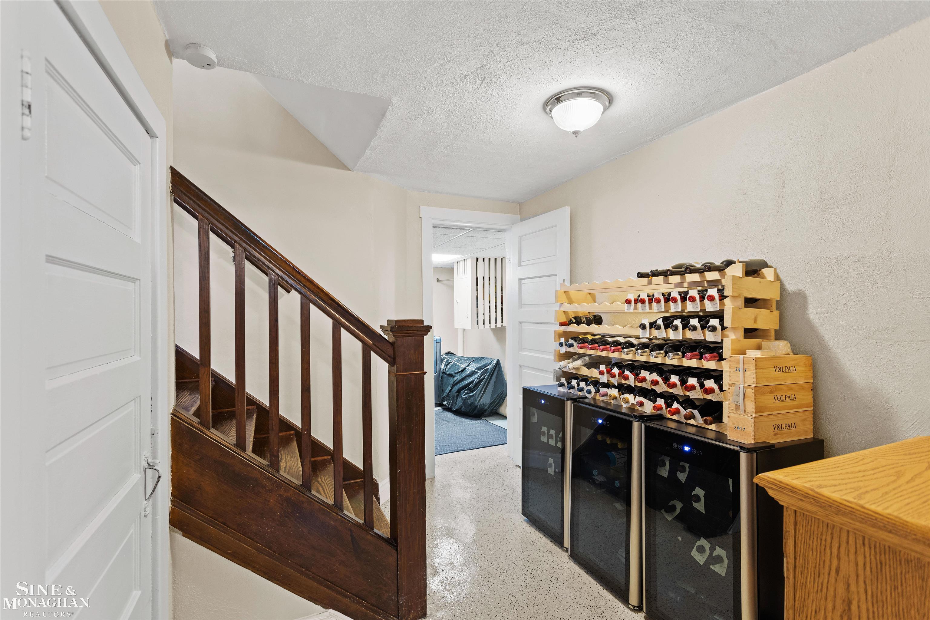 188 Kerby Road Grosse Pointe, MI 48236 - Photo 41 of 63 50173272-f0bb63c1-fecd-4b3a-b609-7c008989584f.JPG