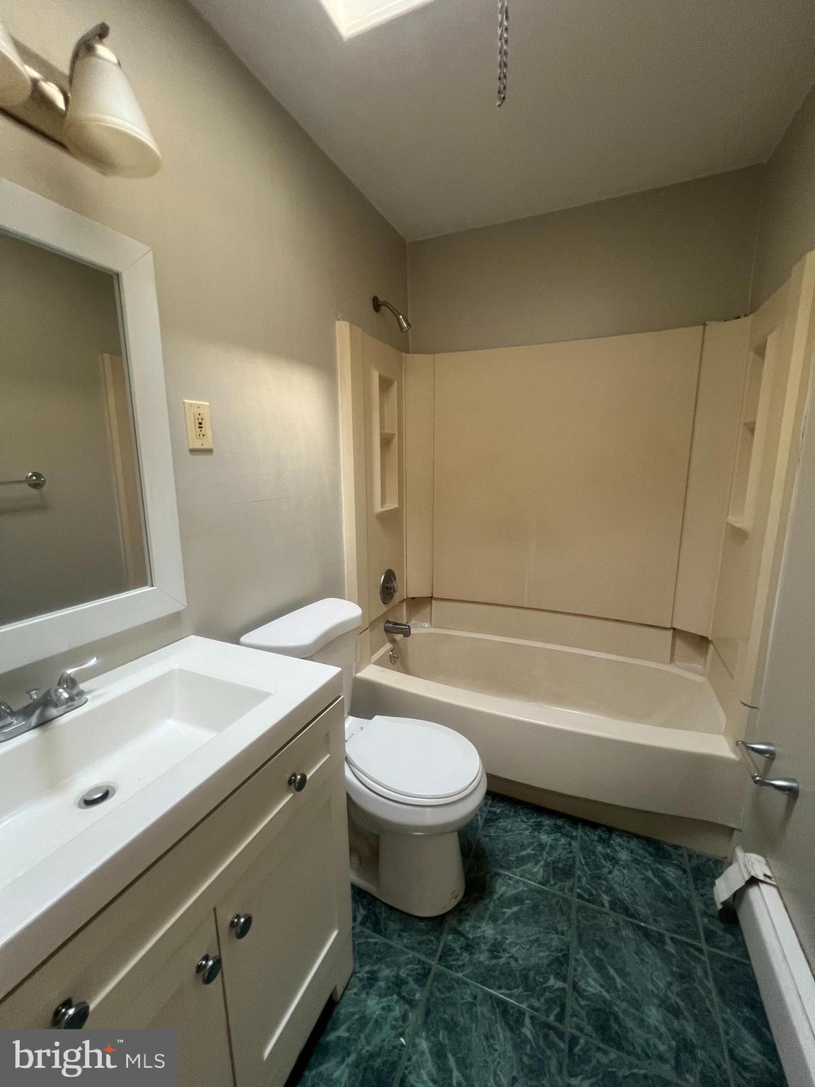 12008 Covert Road Philadelphia, PA 19154 - Photo 8 of 12 Gallery Image 8