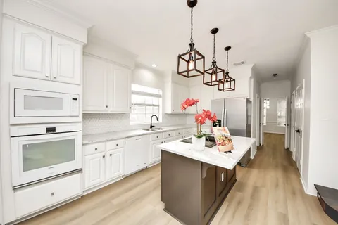 $725,000 | 4210 Alcorn Glen Lane, Sugar Land, TX 77479