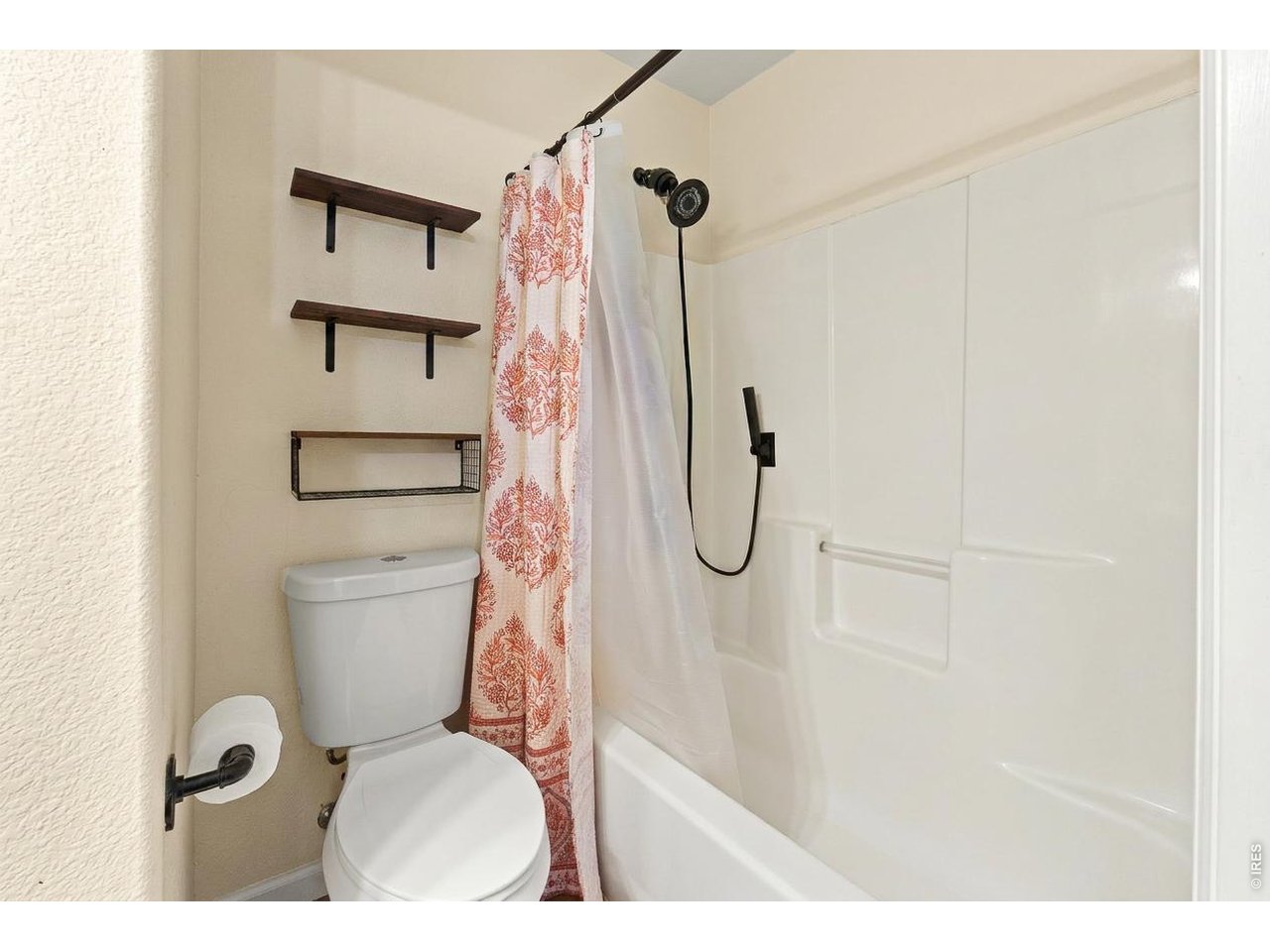 3705 Riverside Parkway Evans, CO 80620 - Photo 18 of 32 Primary Bathroom