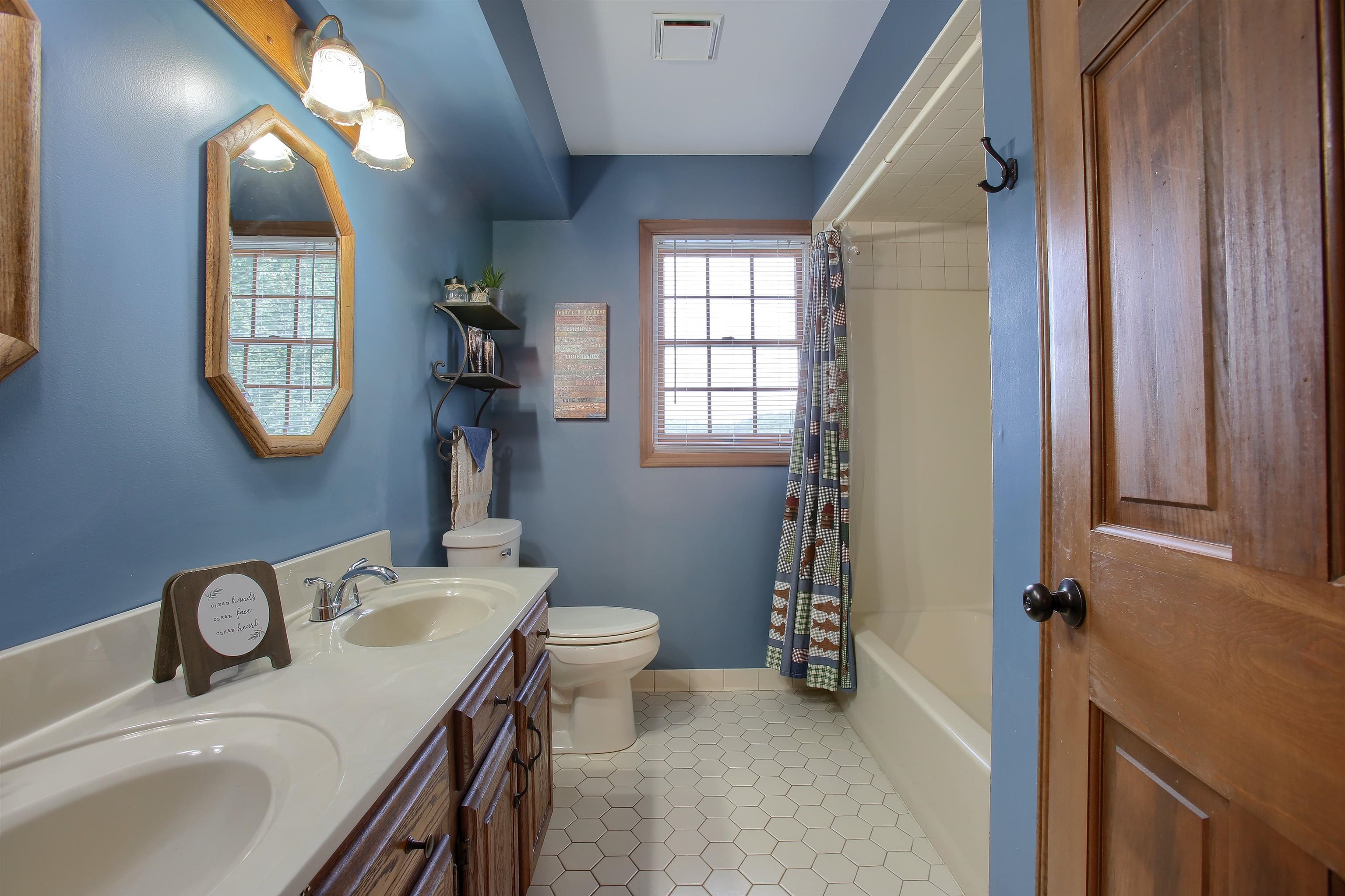 7372 Springborn Road East China, MI 48054 - Photo 15 of 24 2nd Floor Full Bath