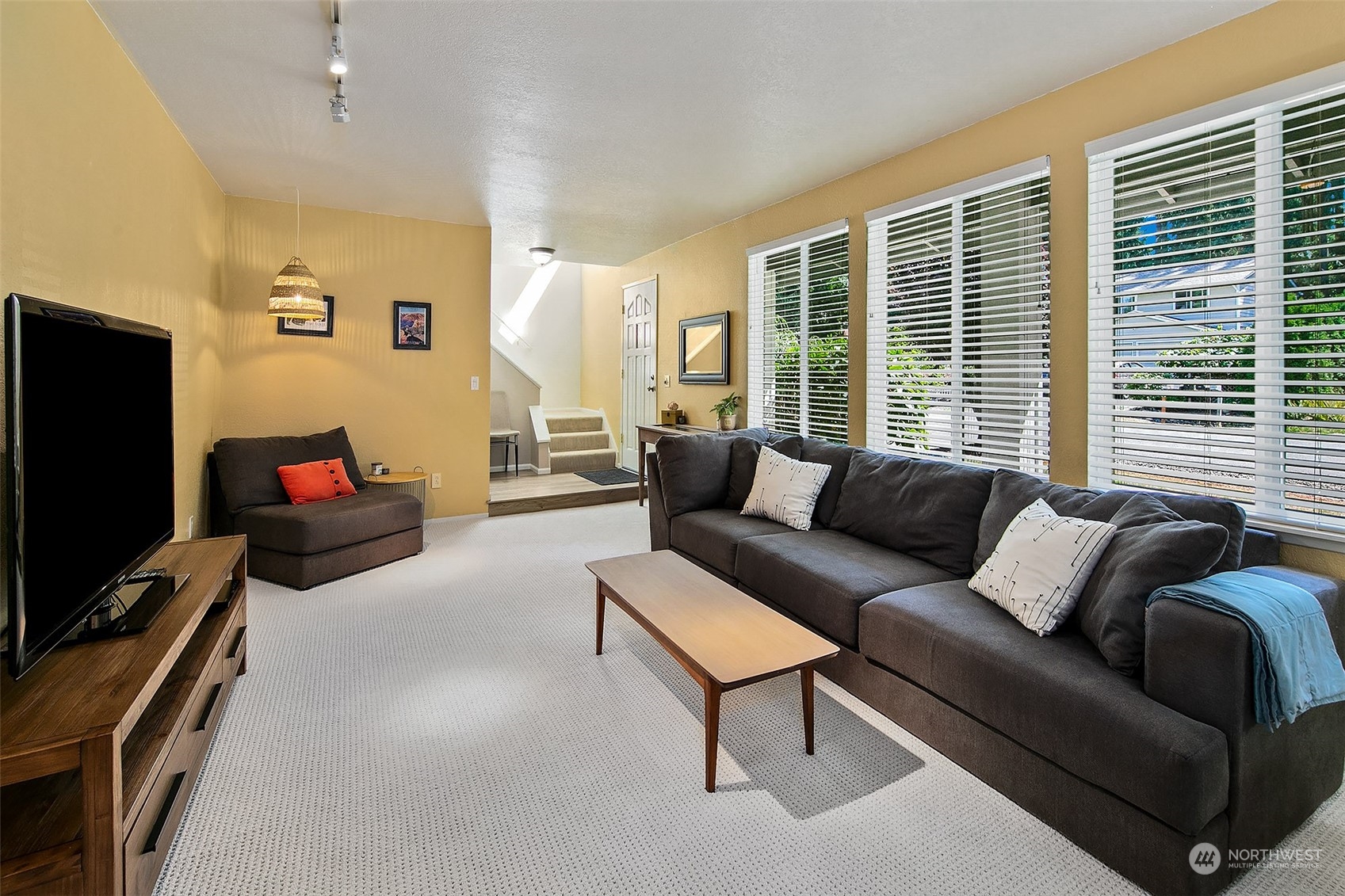 5707 151st Place Southwest Edmonds, WA 98026 - Photo 11 of 33 Gallery Image 11