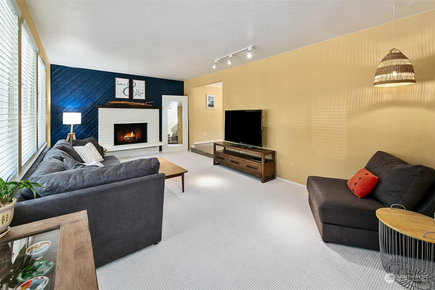 5707 151st Place Southwest Edmonds, WA 98026 - Photo 12 of 33 Gallery Image 12
