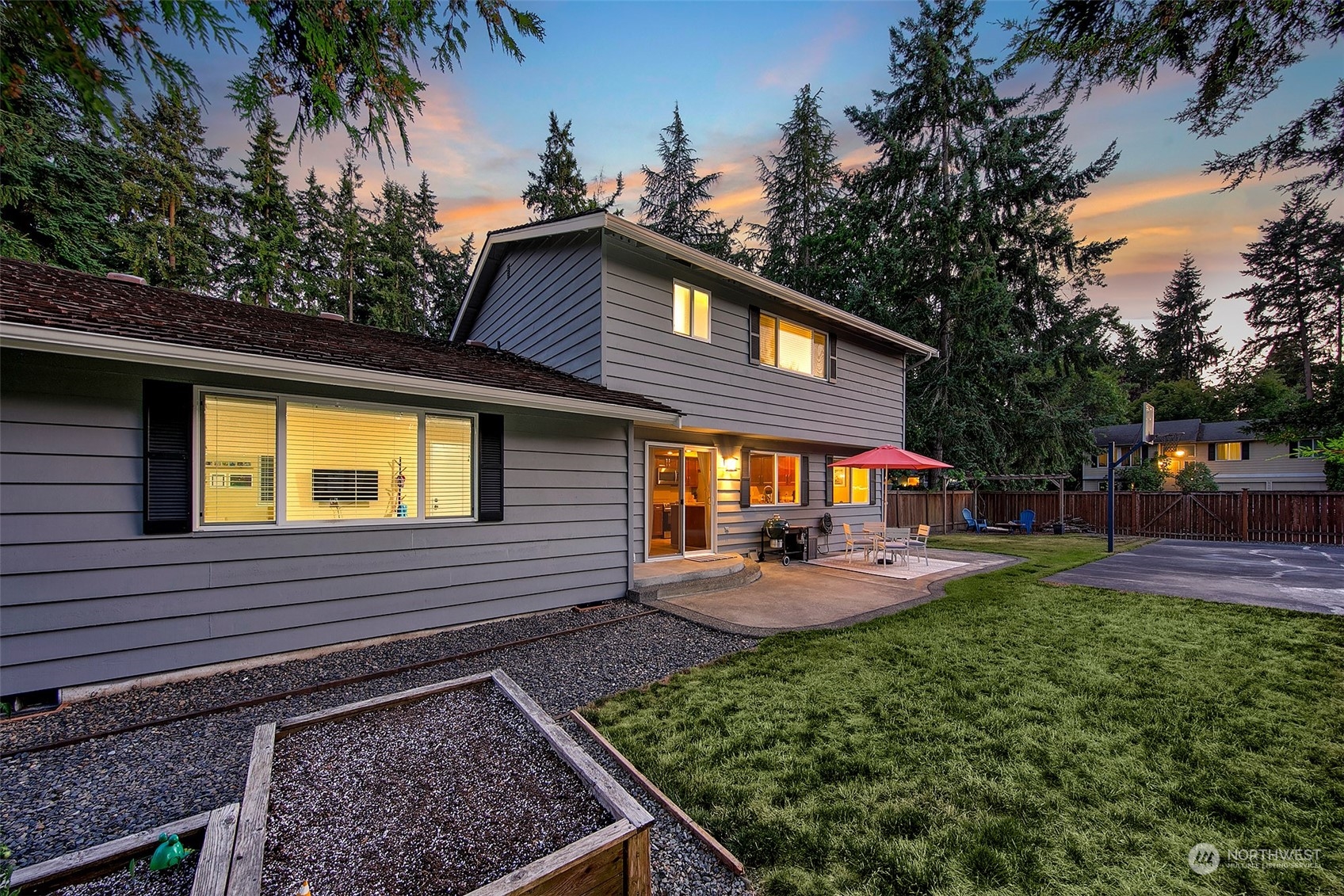 5707 151st Place Southwest Edmonds, WA 98026 - Photo 3 of 33 Gallery Image 3