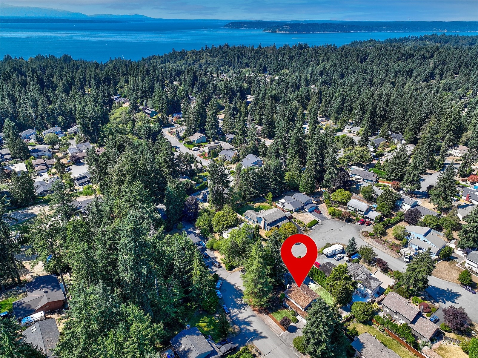 5707 151st Place Southwest Edmonds, WA 98026 - Photo 4 of 33 Gallery Image 4