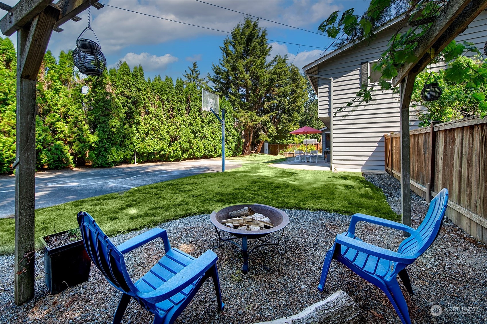 5707 151st Place Southwest Edmonds, WA 98026 - Photo 6 of 33 Gallery Image 6