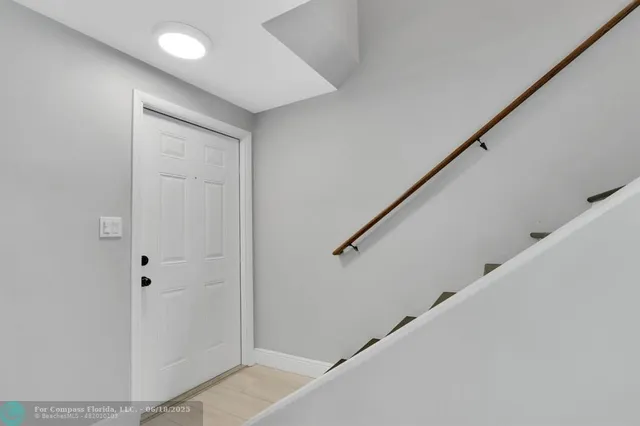 $428,000 | 1869 Northeast 15th Avenue, Unit 1869, Fort Lauderdale, FL 33305