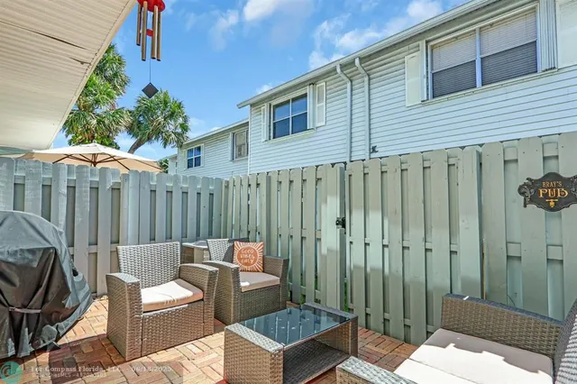 $428,000 | 1869 Northeast 15th Avenue, Unit 1869, Fort Lauderdale, FL 33305