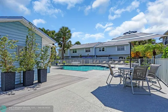 $428,000 | 1869 Northeast 15th Avenue, Unit 1869, Fort Lauderdale, FL 33305