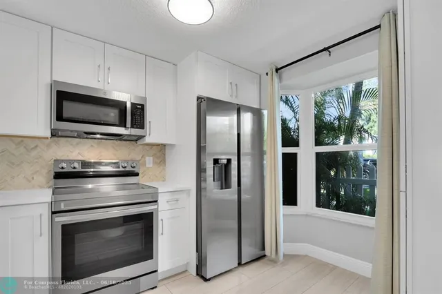 $428,000 | 1869 Northeast 15th Avenue, Unit 1869, Fort Lauderdale, FL 33305
