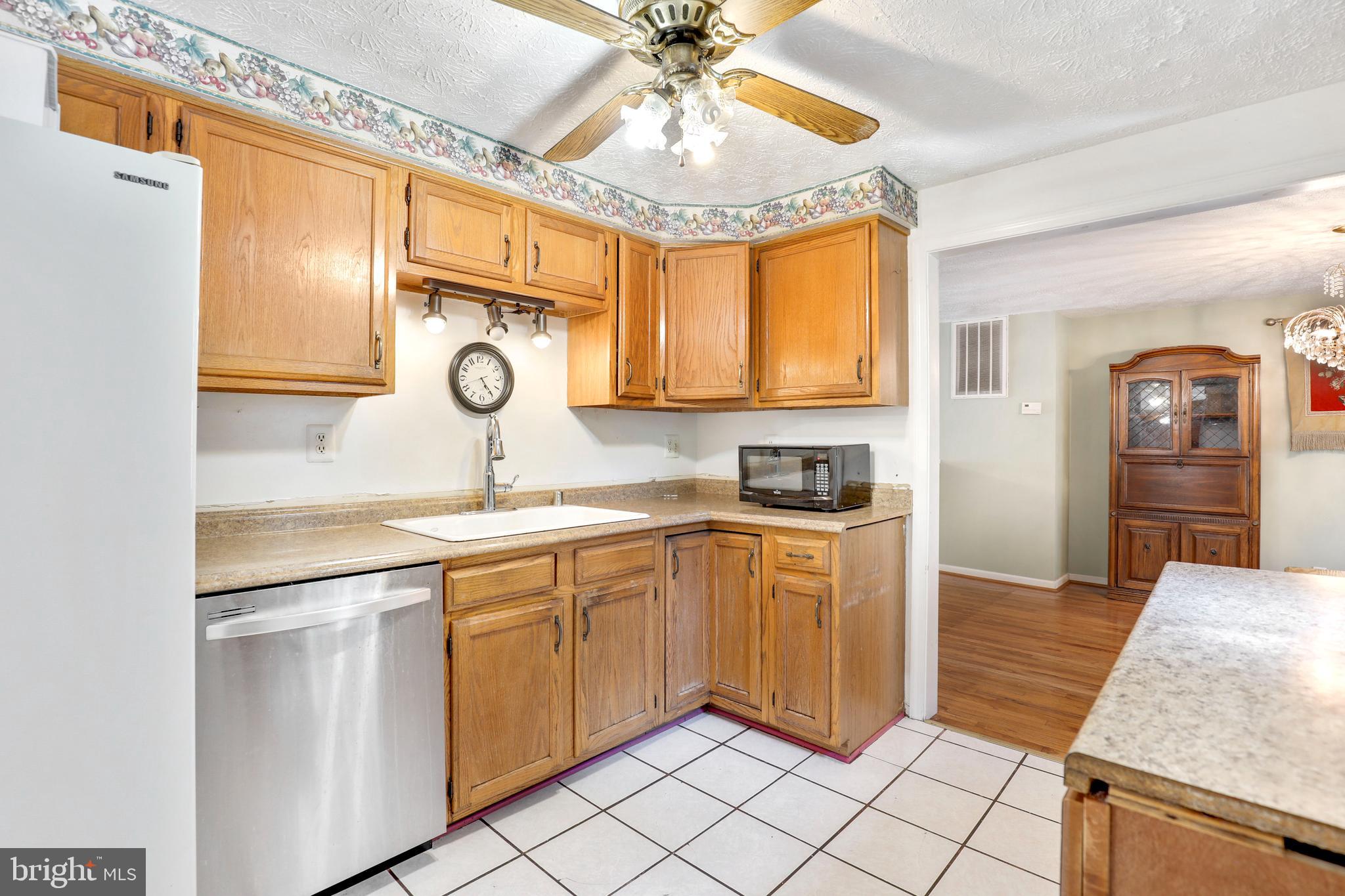 3207 Northmont Road Baltimore, MD 21244 - Photo 13 of 46