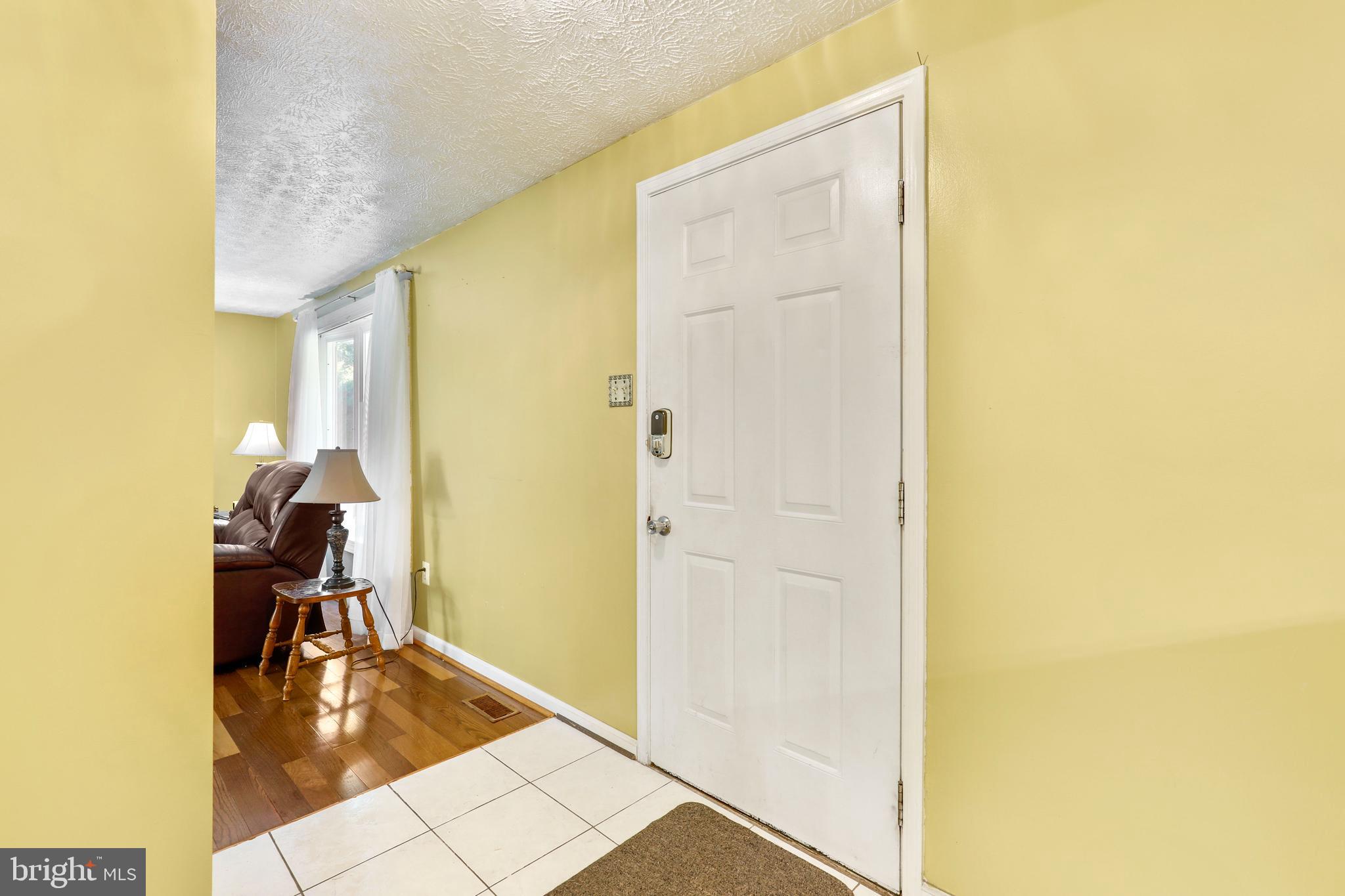 3207 Northmont Road Baltimore, MD 21244 - Photo 3 of 46