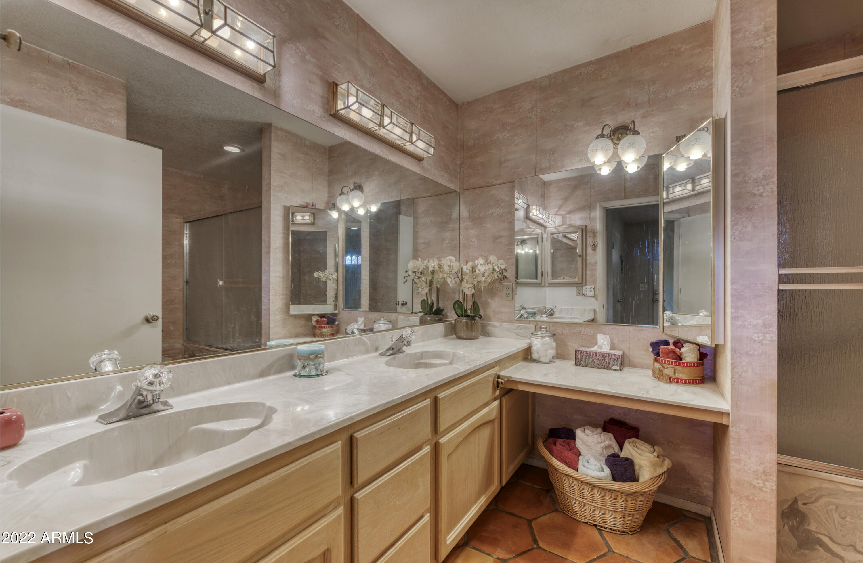 31601 North 168th Street Rio Verde, AZ 85263 - Photo 16 of 27 Hall Full Bathroom