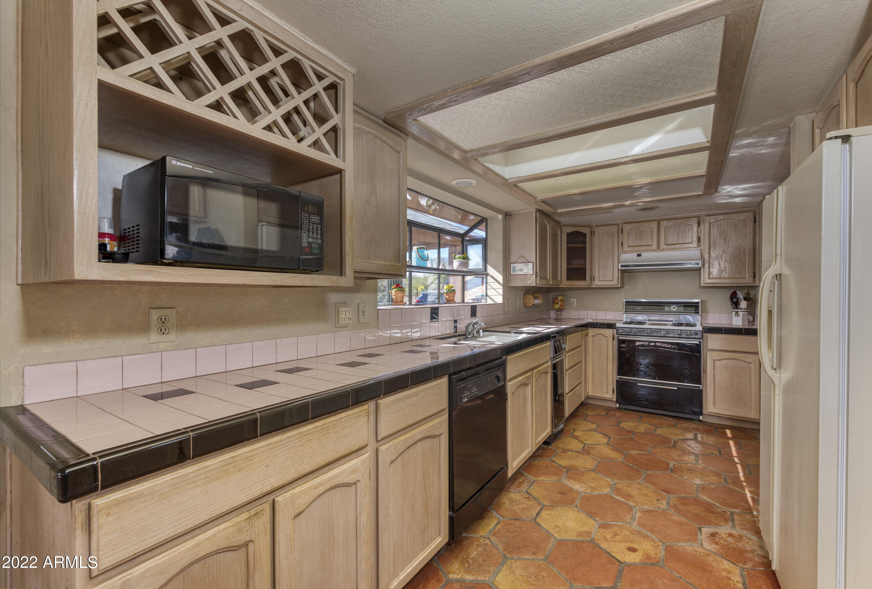 31601 North 168th Street Rio Verde, AZ 85263 - Photo 5 of 27 Kitchen