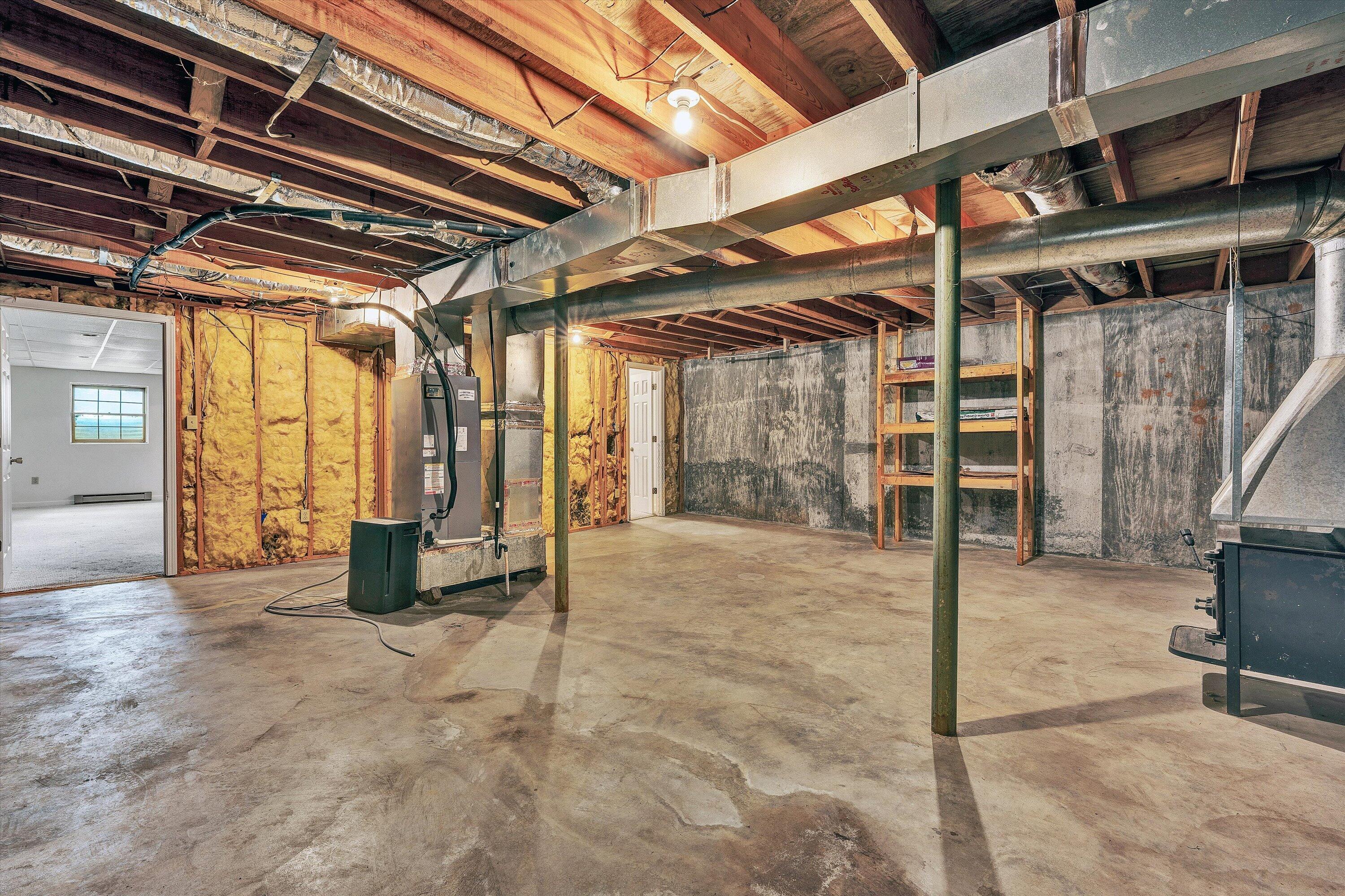 1574 Shady Run Road Vinton, VA 24179 - Photo 21 of 27 Storage