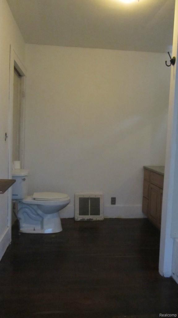 7395 Buckell Lake Road Holly, MI 48442 - Photo 12 of 32 Master Bath