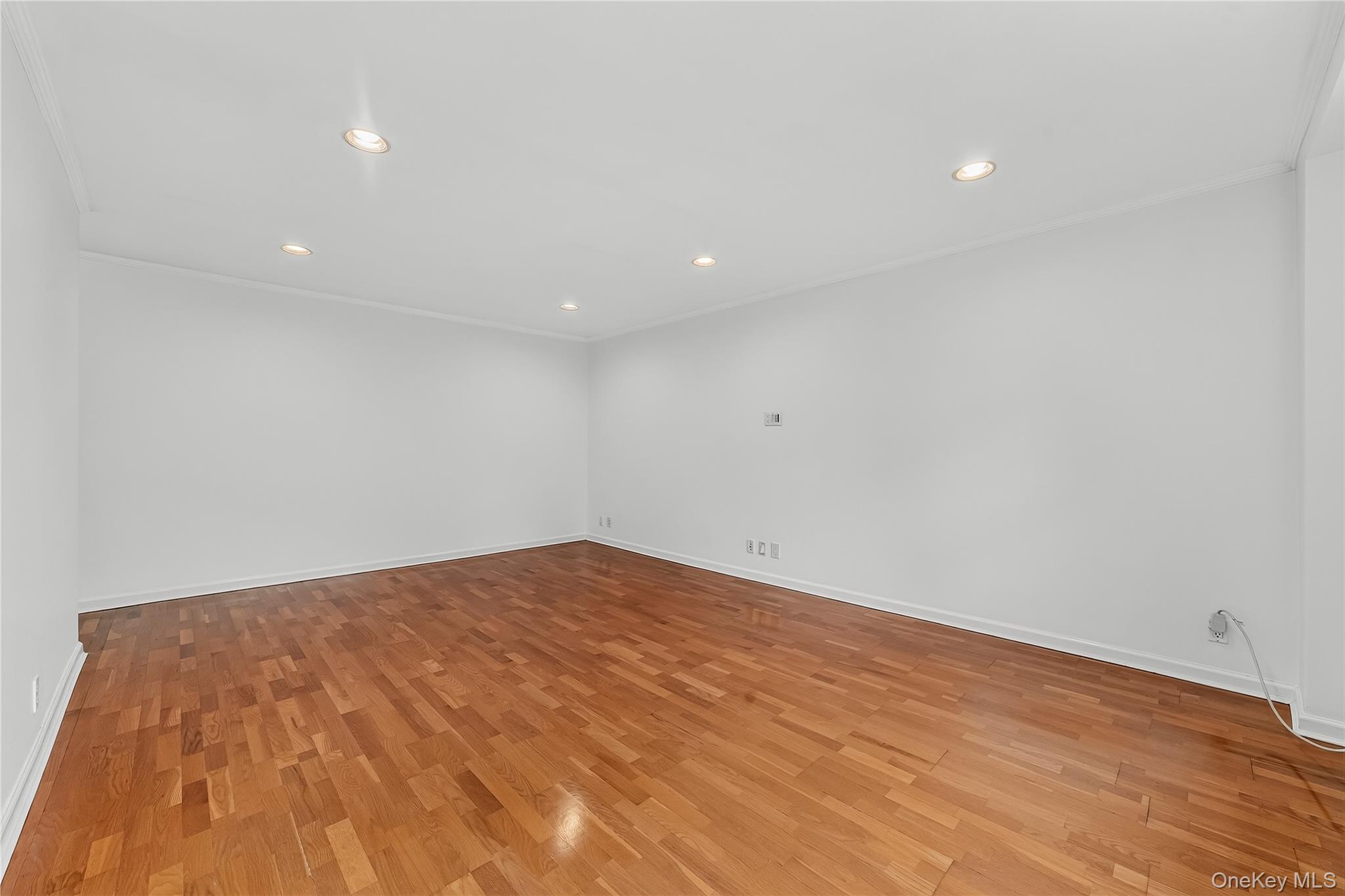 793 Palmer Road, Unit 2F Bronxville, NY 10708 - Photo 8 of 24