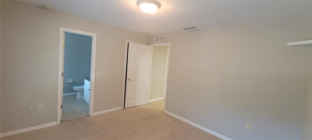 1571 Northwest 29 Road, Unit 6 Gainesville, FL 32605 - Photo 14 of 33