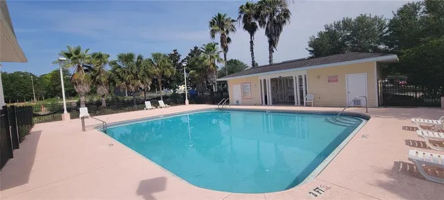 $1,650 | 1571 Northwest 29 Road, Unit 6, Gainesville, FL 32605