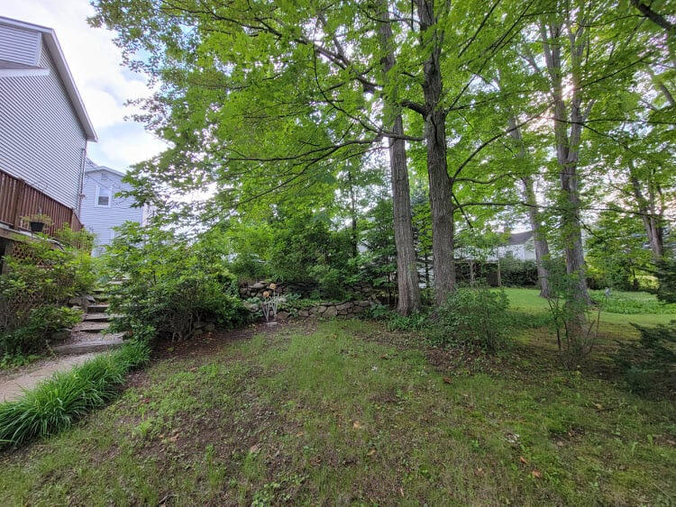 426 Main Street, Unit C/A/B Springvale, ME 04083 - Photo 53 of 79 38 Side yard