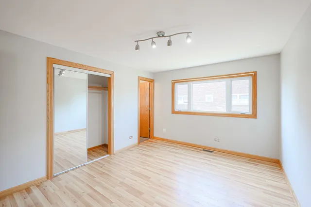 $660,000 | 7549 Banks Street, Justice, IL 60458