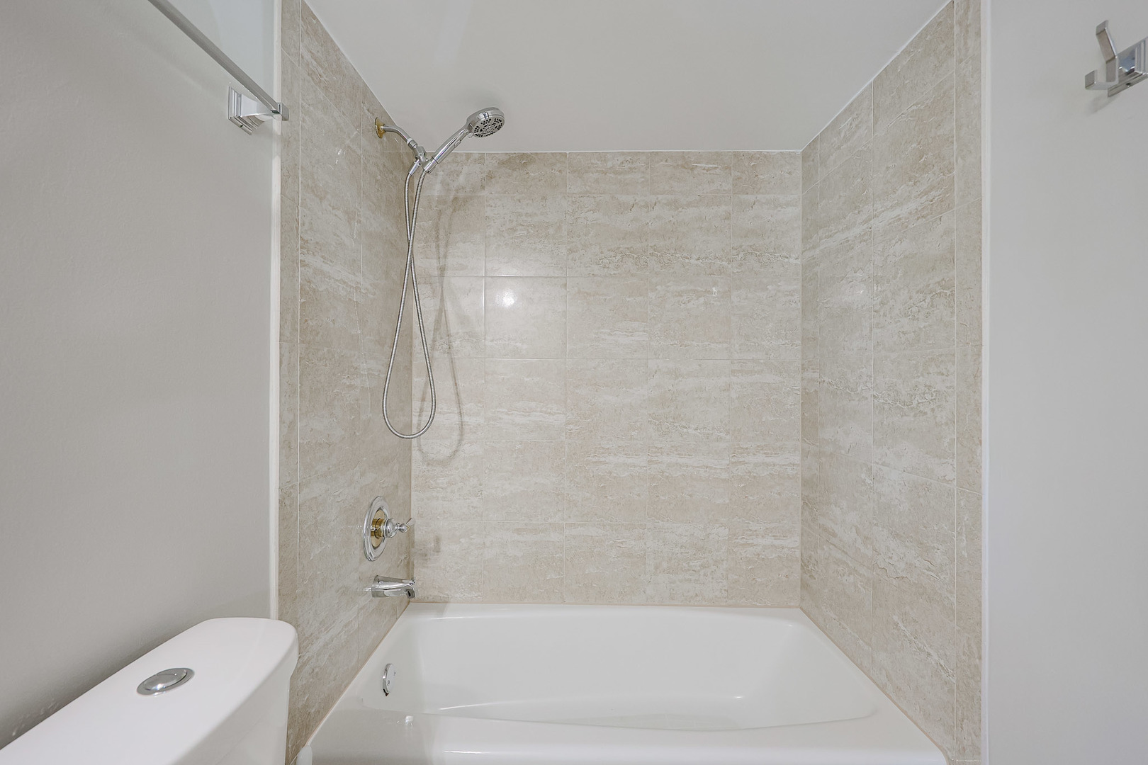 7549 Banks Street Justice, IL 60458 - Photo 18 of 82