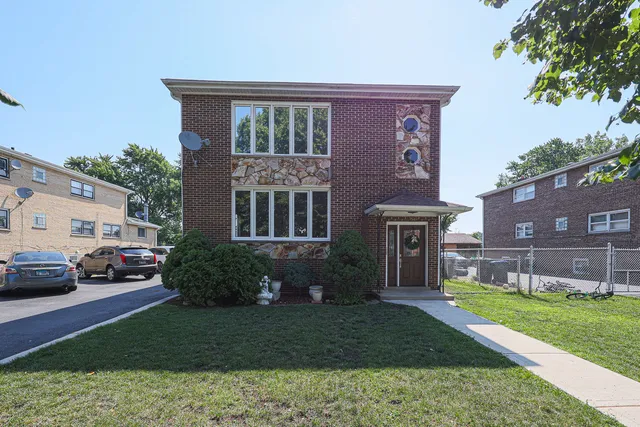 $660,000 | 7549 Banks Street, Justice, IL 60458