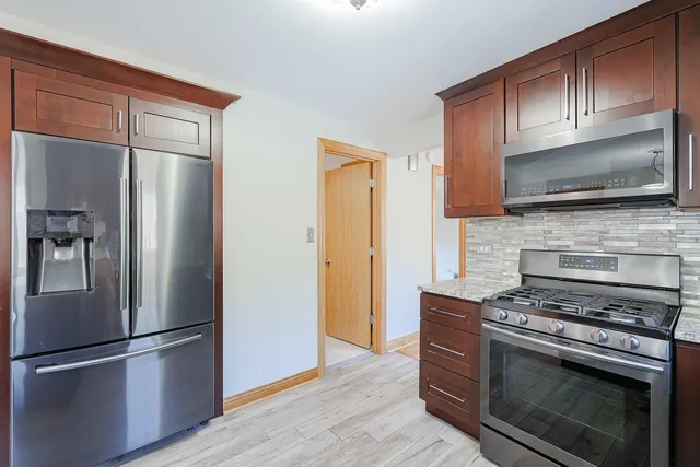 $660,000 | 7549 Banks Street, Justice, IL 60458