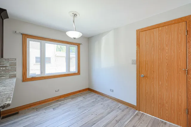 $660,000 | 7549 Banks Street, Justice, IL 60458