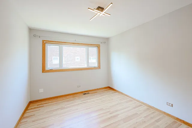 $660,000 | 7549 Banks Street, Justice, IL 60458