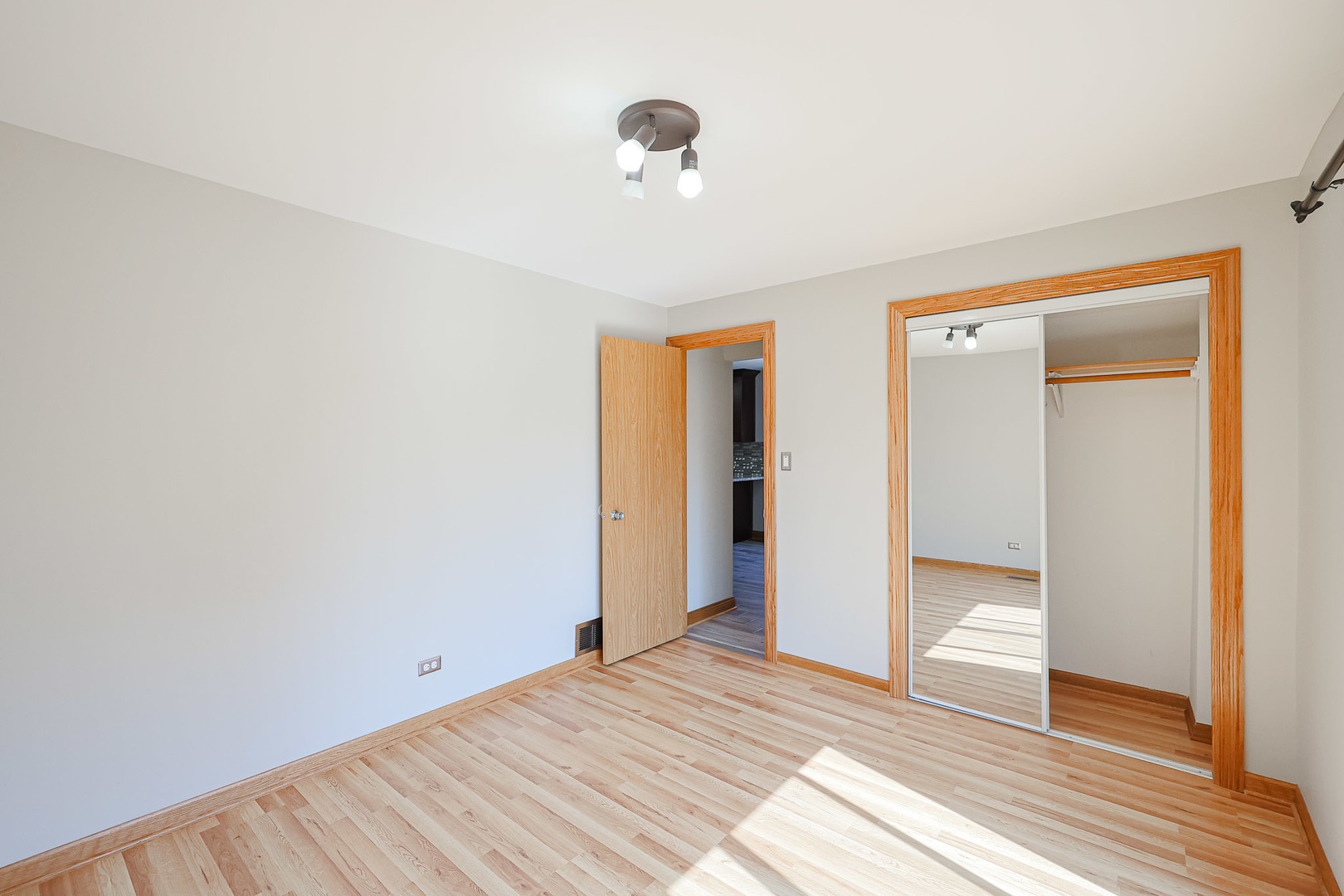 7549 Banks Street Justice, IL 60458 - Photo 35 of 82