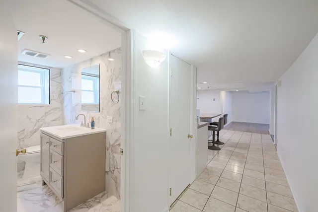 $660,000 | 7549 Banks Street, Justice, IL 60458