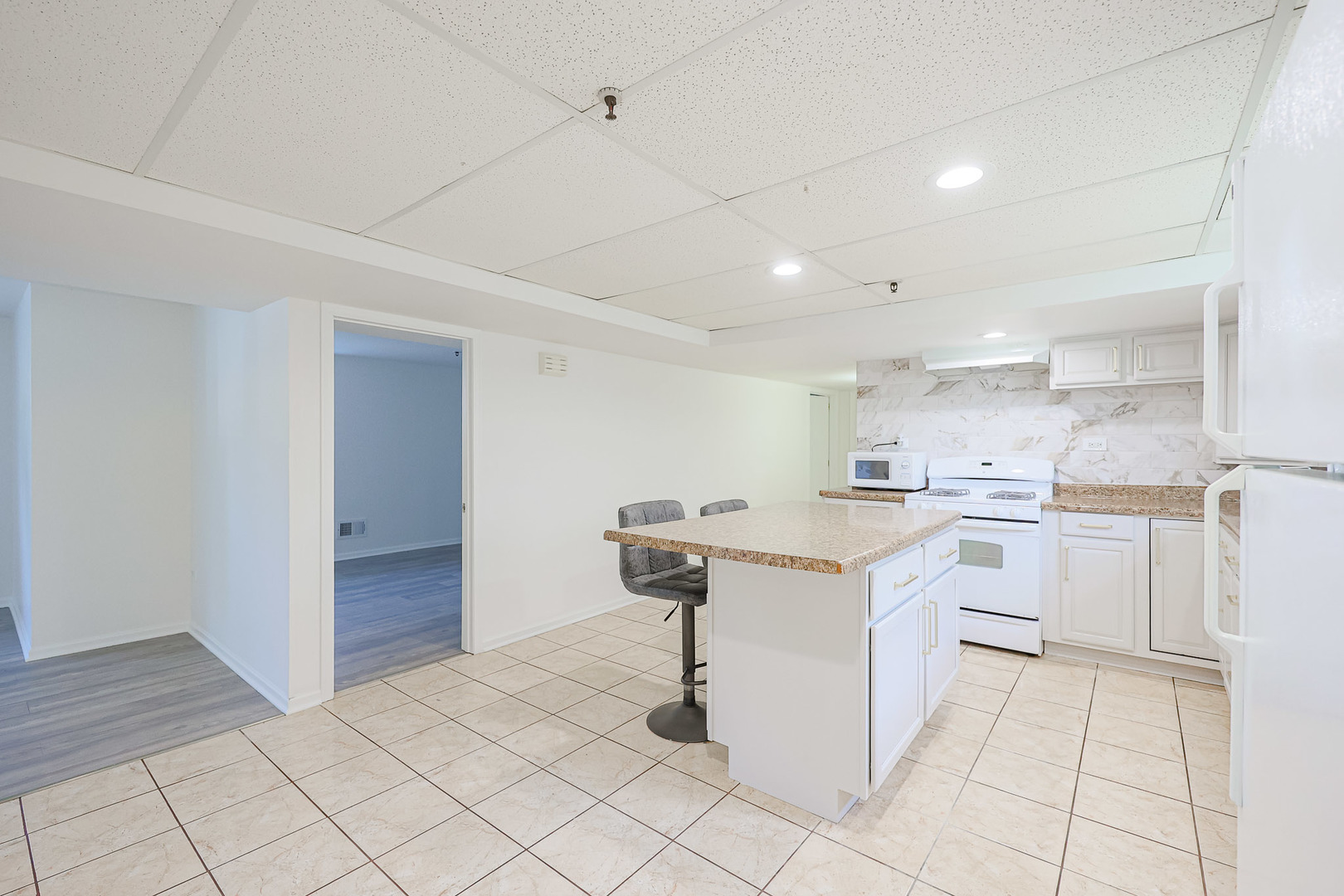 7549 Banks Street Justice, IL 60458 - Photo 54 of 82