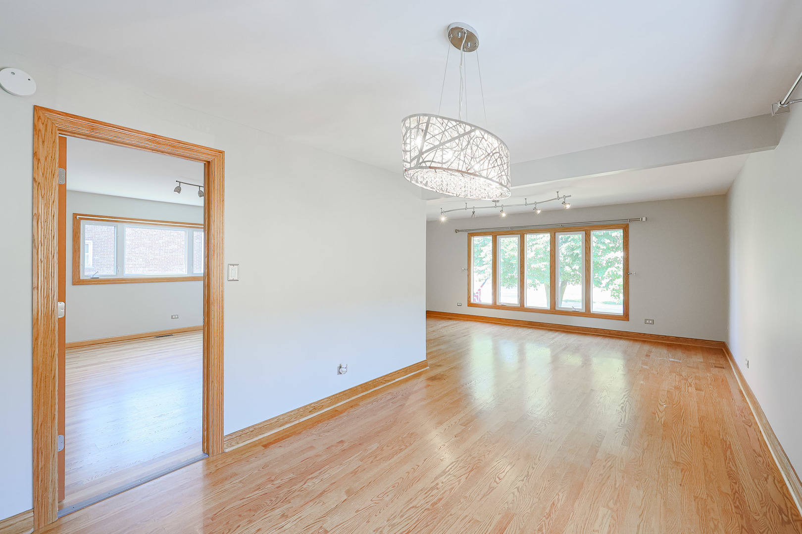 7549 Banks Street Justice, IL 60458 - Photo 7 of 82