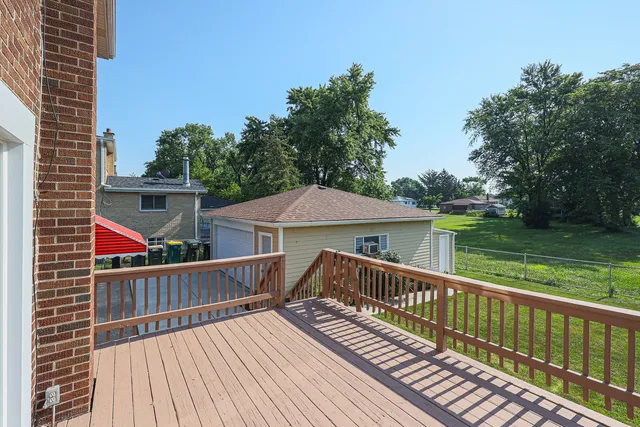 $660,000 | 7549 Banks Street, Justice, IL 60458