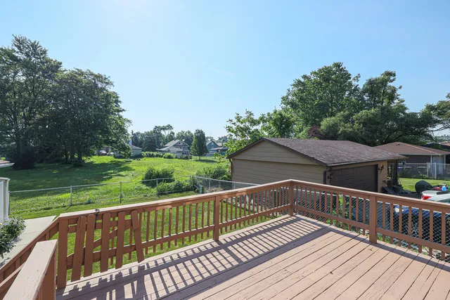 $660,000 | 7549 Banks Street, Justice, IL 60458