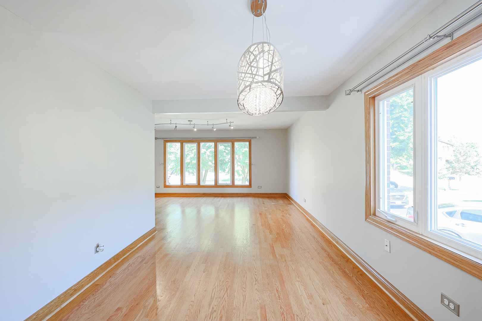 7549 Banks Street Justice, IL 60458 - Photo 9 of 82