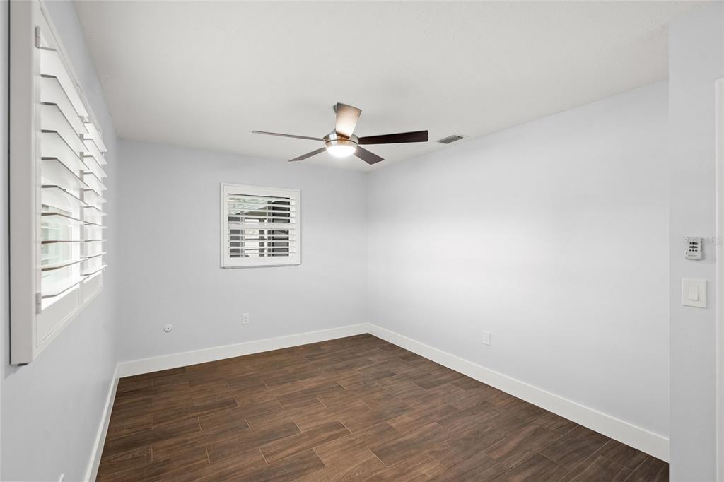 3405 South Lockwood Ridge Road Sarasota, FL 34239 - Photo 34 of 43