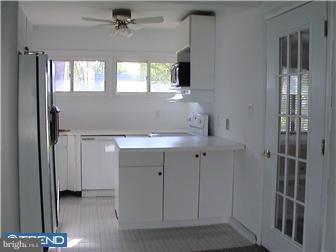 42 Grapevine Road Levittown, PA 19057 - Photo 3 of 8