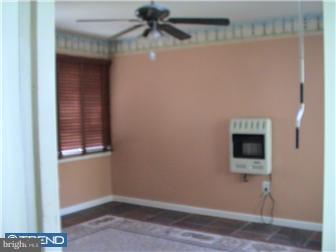 42 Grapevine Road Levittown, PA 19057 - Photo 4 of 8